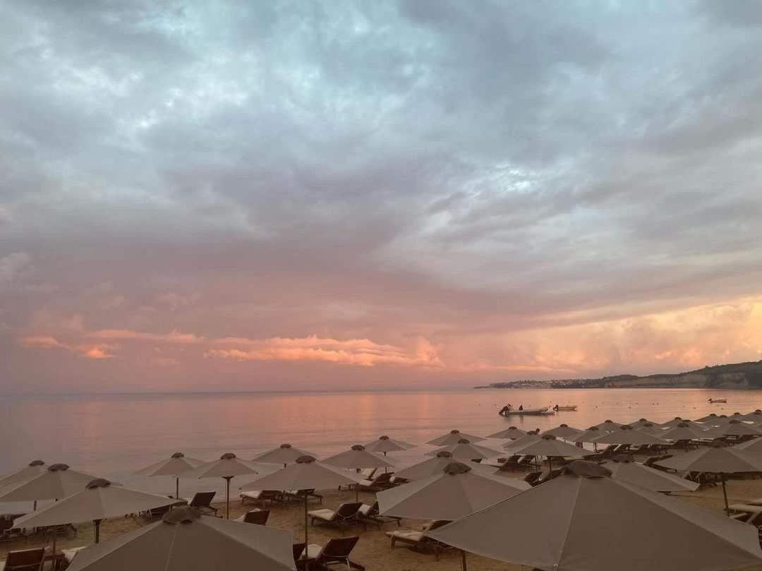 Koróni Peroulia Beach Houses מראה חיצוני תמונה