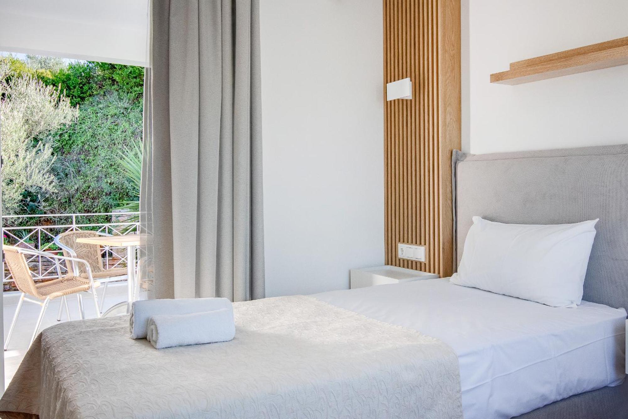 Koróni Peroulia Beach Houses מראה חיצוני תמונה